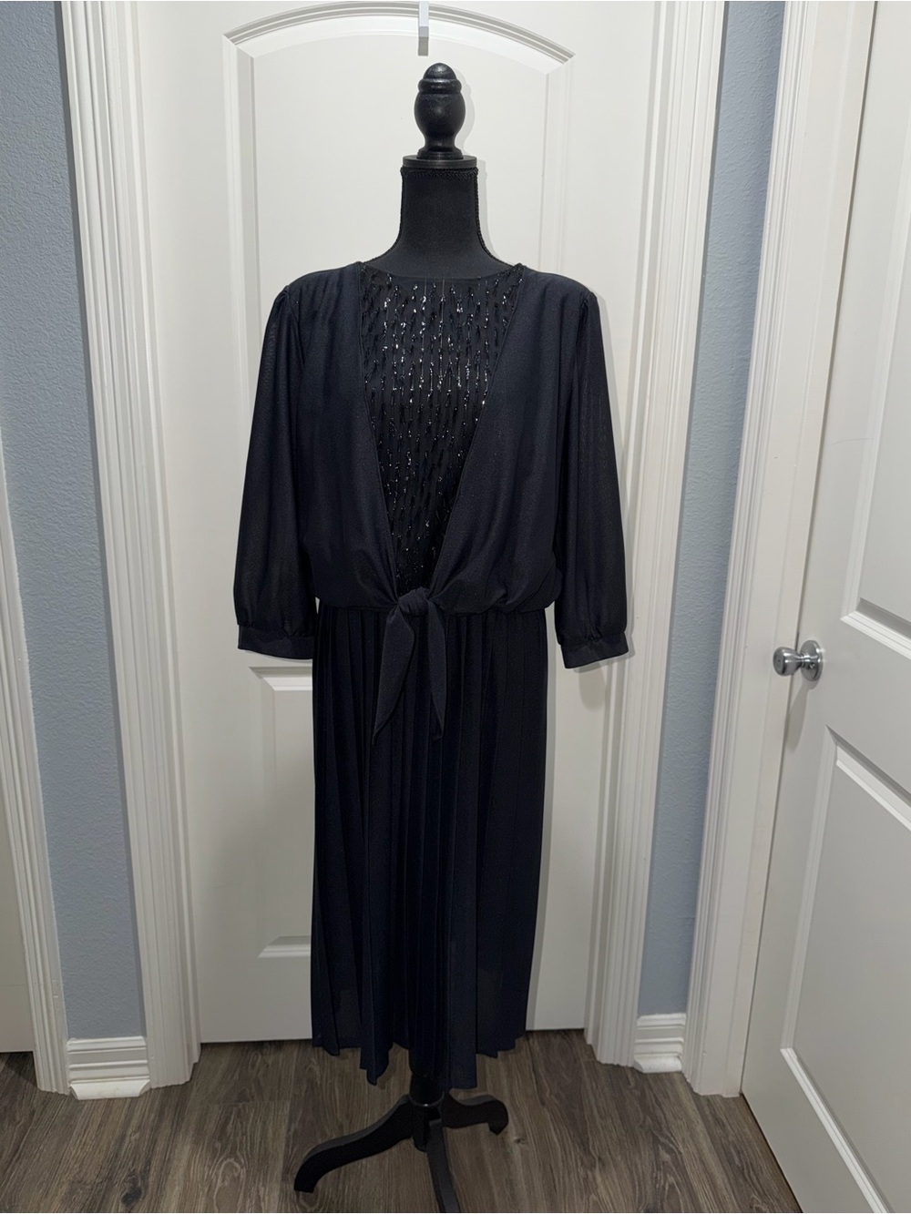 🫶🏼After5 Black Beaded Tie-Waist Midi Dress size 19
